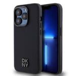 DKNY PU Leather Stack Logo MagSafe Black Kryt iPhone 14 Pro Max